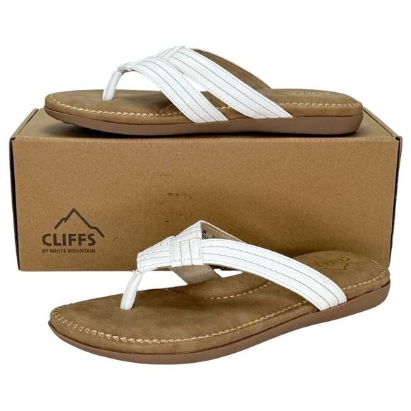 Cliffs by WHITE MOUNTAIN Shoes - Cliffs by White Mountain Fateful White Faux Leather Womens Thong Sandals Size 8M